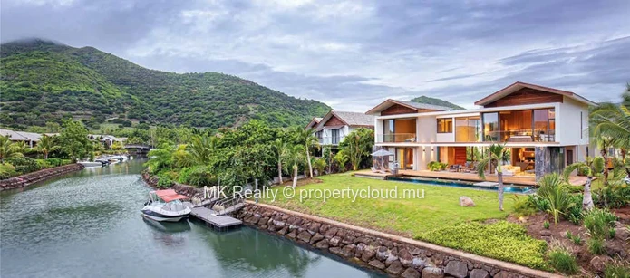 Villa À Vendre À Rivière Noire
