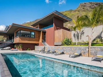 4 Bedroom Villa