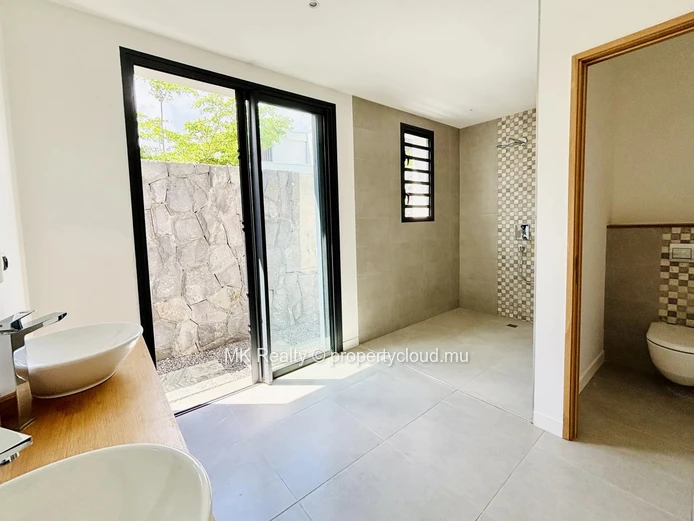 Villa For Sale In Tamarin