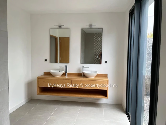 Villa For Rent In Tamarin