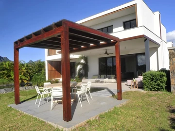 5 Bedroom Villa