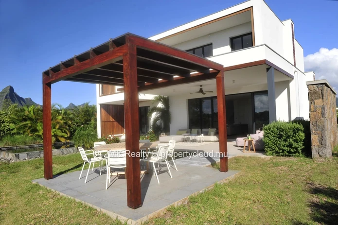 Villa For Sale In Tamarin