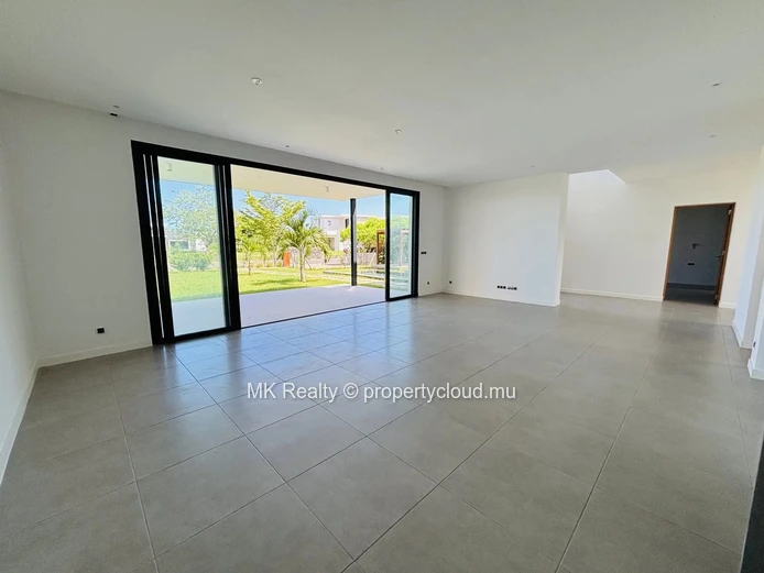 Villa For Sale In Tamarin