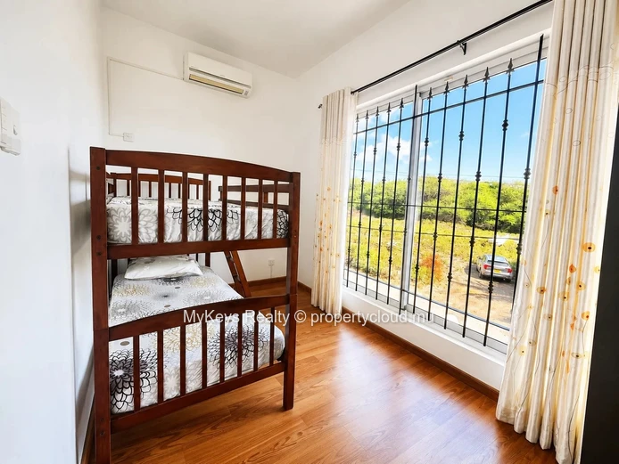 4-Bedroom Duplex With Garden For Rent In Tamarin