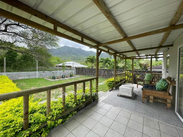 4 Bedroom Villa - Independent Studio