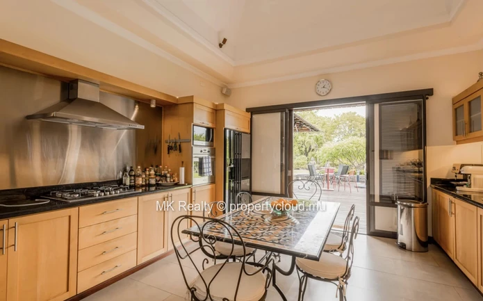 Villa For Sale In Tamarin