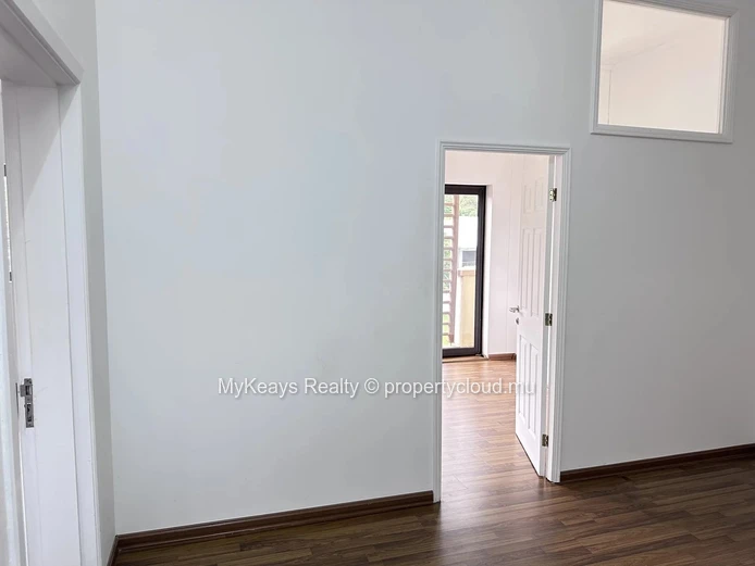Offices for rent in Tamarin
