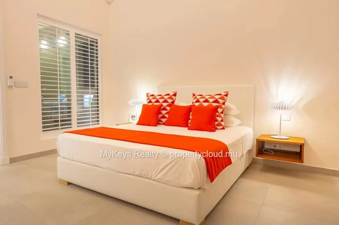 Direct Sea Access - Prestigious Marina