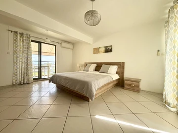 3 Bedroom Townhouse, Duplex