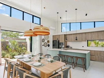 5 Bedroom Villa