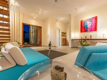 5 Bedroom Villa
