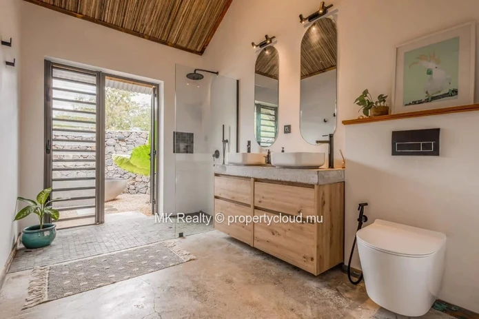 Villa For Sale In Black River